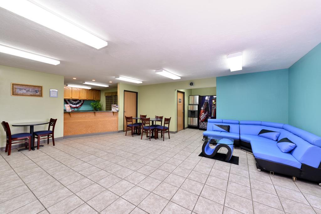 Americas Best Value Inn - Seymour Bagian luar foto