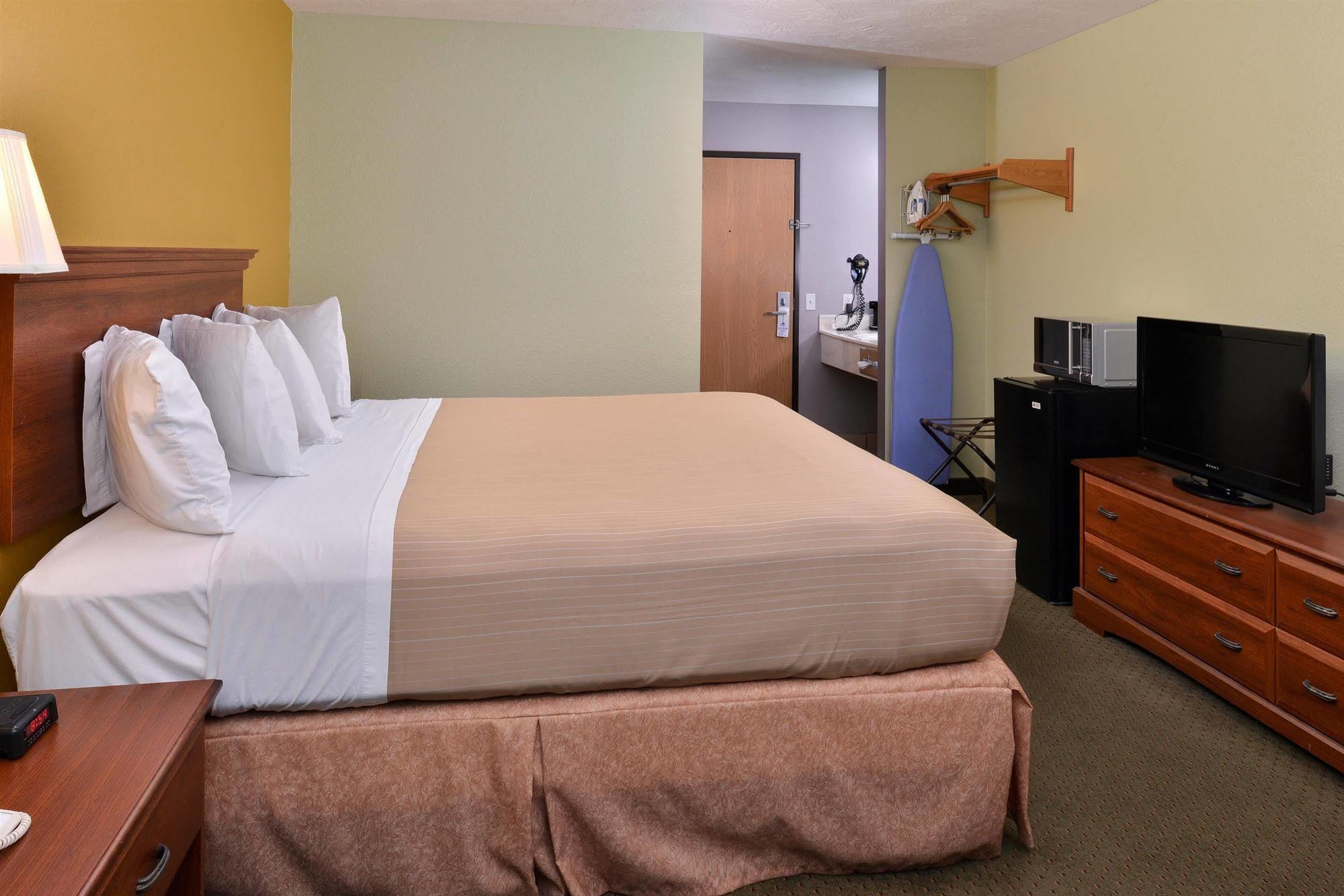 Americas Best Value Inn - Seymour Bagian luar foto
